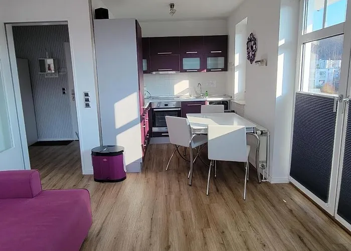 15 Im Haus Huehnergott