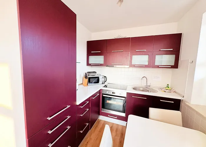 15 Im Haus Huehnergott * Зеллин