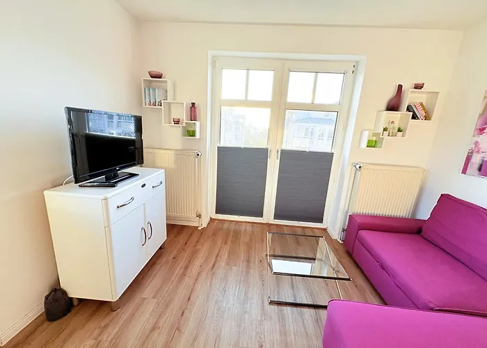 15 Im Haus Huehnergott *